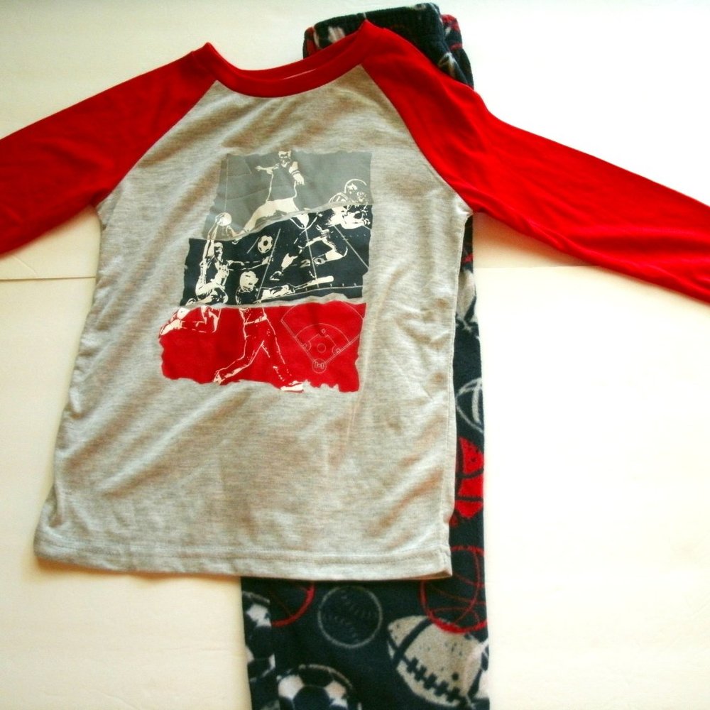 Cat & Jack Boys Pajamas Sports Shirt Pants 2 Piece Set Size XS 4-5